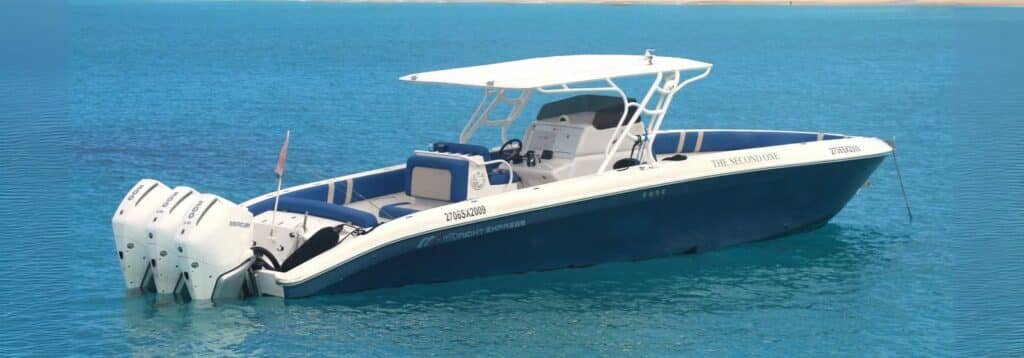 Midnight Express 38 powerboat in St. Martin offering private day trips, snorkeling tours, and fast luxury cruising from Simpson Bay Marina.