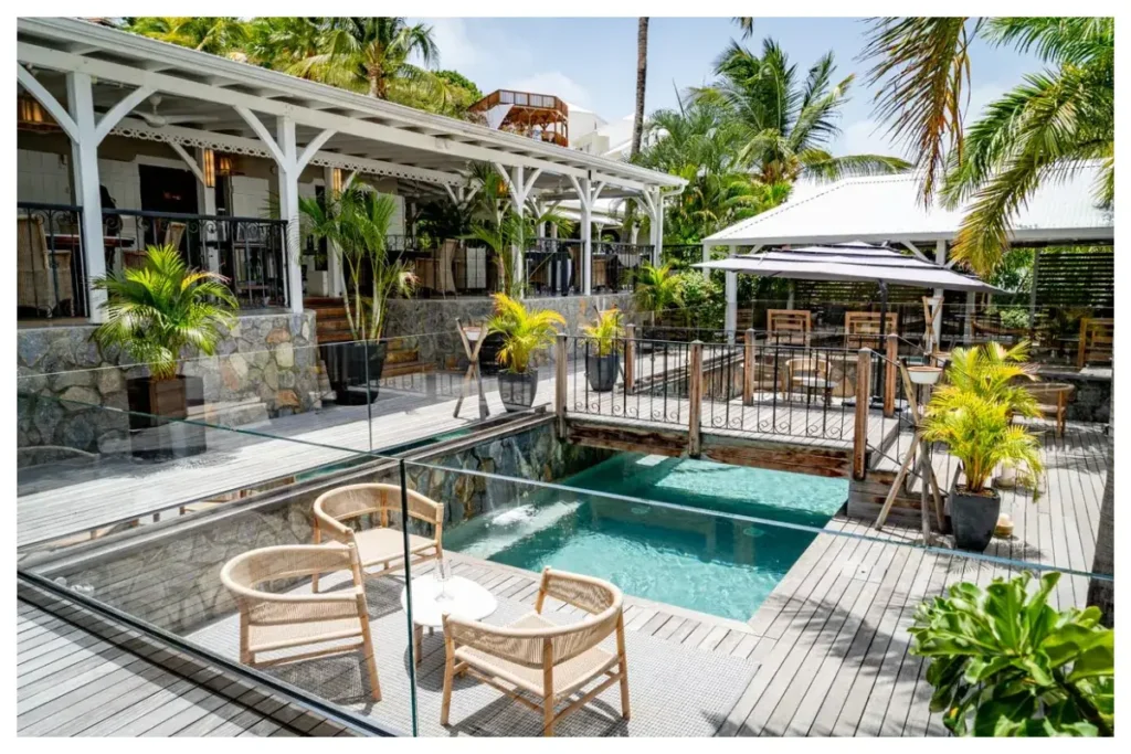 La Villa Hibiscus Michelin-starred fine dining restaurant in Mont Vernon, St. Martin offering gourmet cuisine, elegant ambiance, and luxury dining experiences.