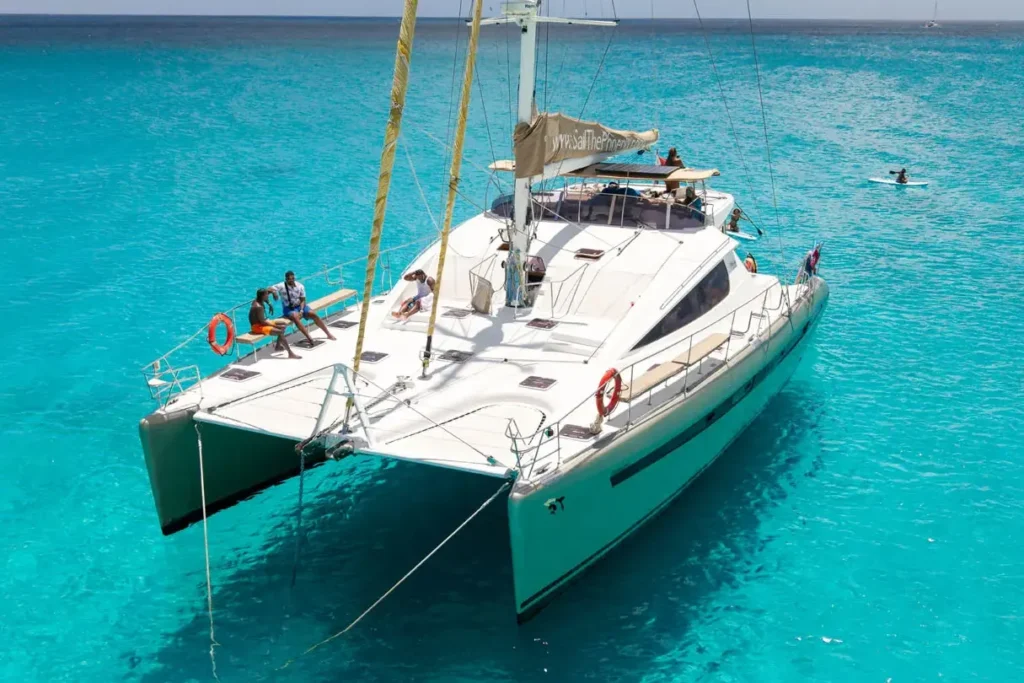 Privilege-62FT-Phoenix-Catamaran-X